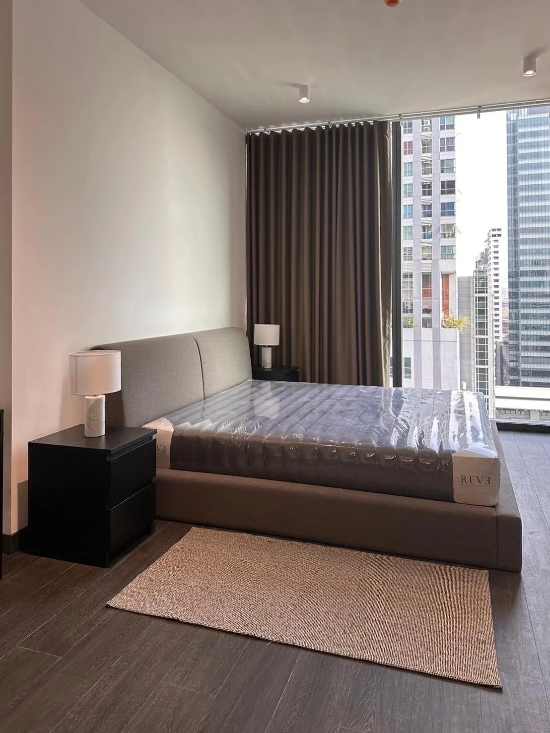 Tait Sathorn 12 — photo 9