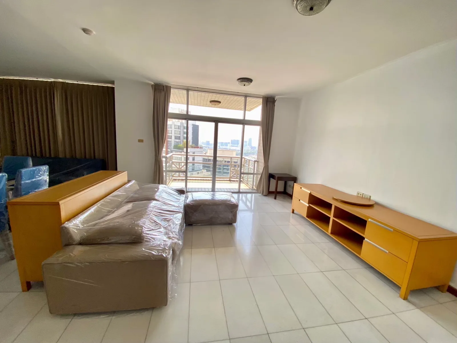 All Season Mansion — photo 1
