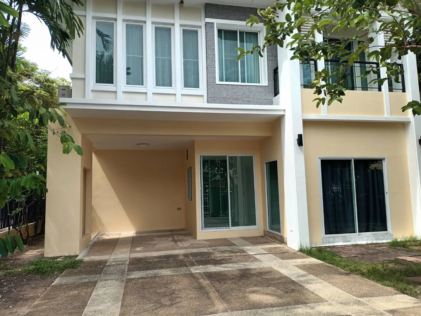 Bangkok Boulevard Rama 5 — photo 17