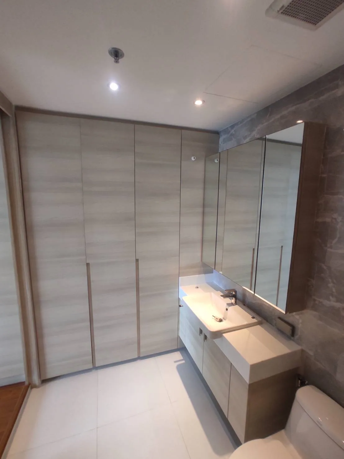 Baan Santisuk Sukhumvit 38 — photo 13