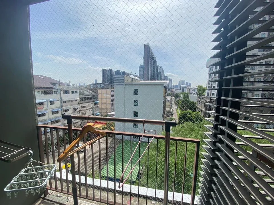 Teal Sathorn-taksin — photo 11