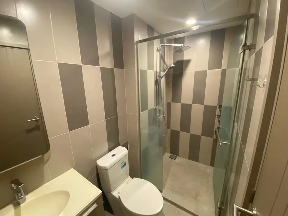 Teal Sathorn-taksin — photo 10