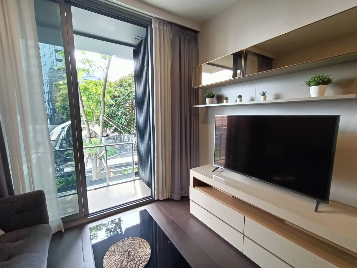 Laviq Sukhumvit 57 — photo 3