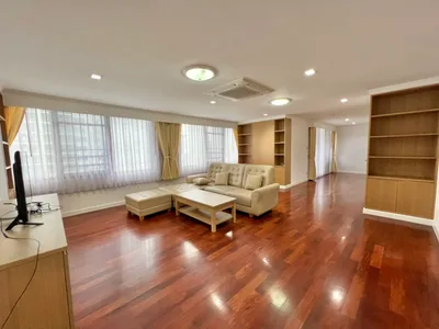 Acadamia Grand Tower