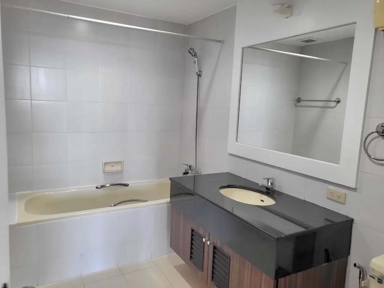 Acadamia Grand Tower — photo 14