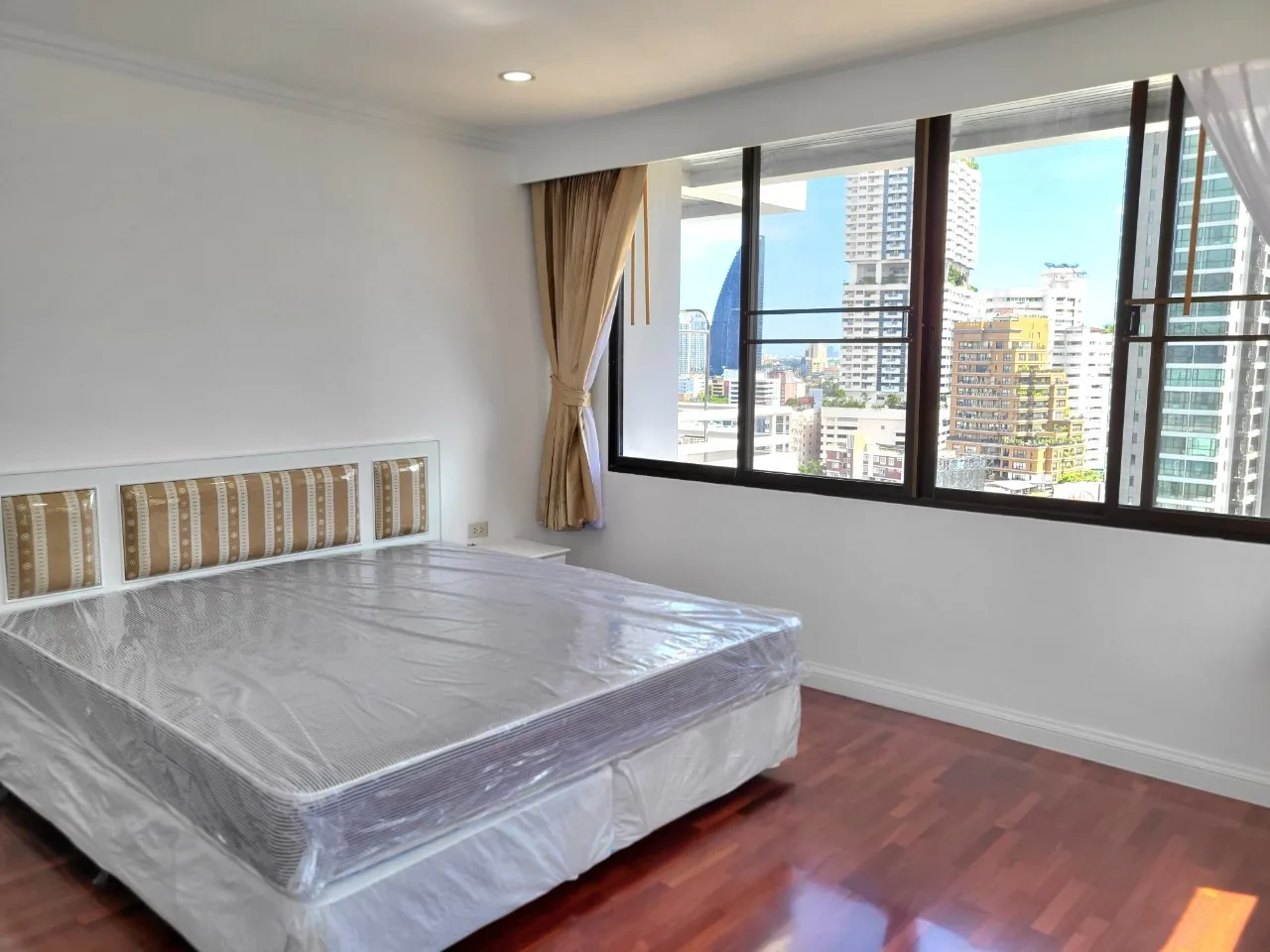 Acadamia Grand Tower — photo 6