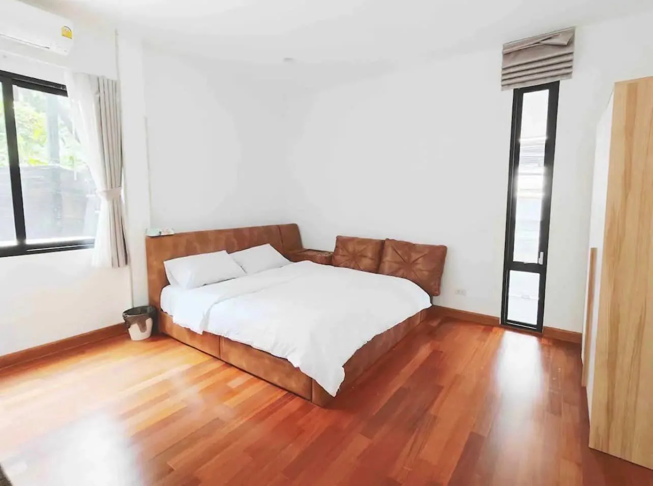 Single House Soi Inthamara 29, Lane 1 — photo 7