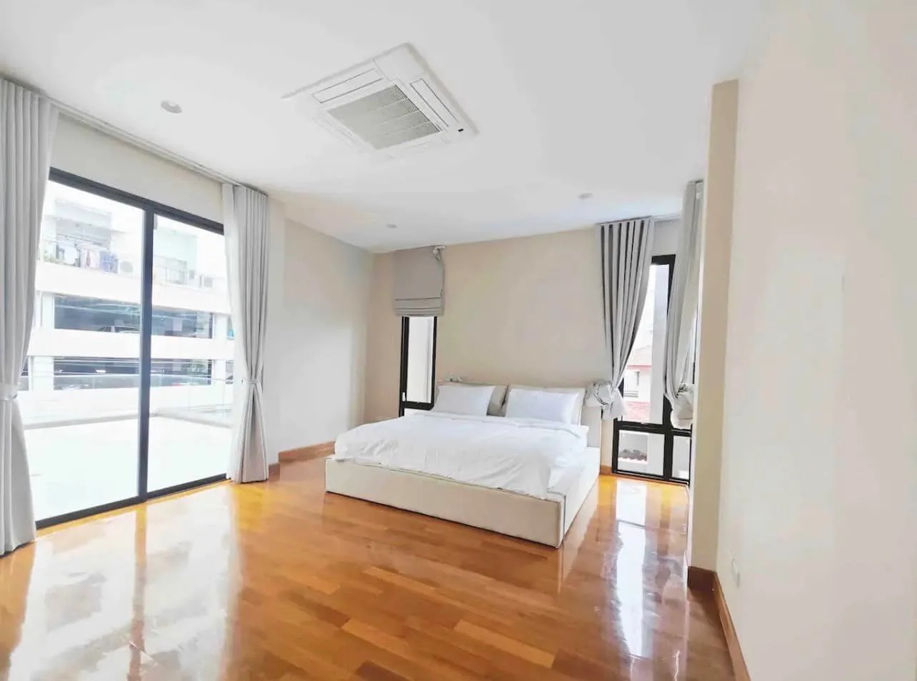 Single House Soi Inthamara 29, Lane 1 — photo 10