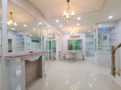 Grand Vienna Rama 3 House