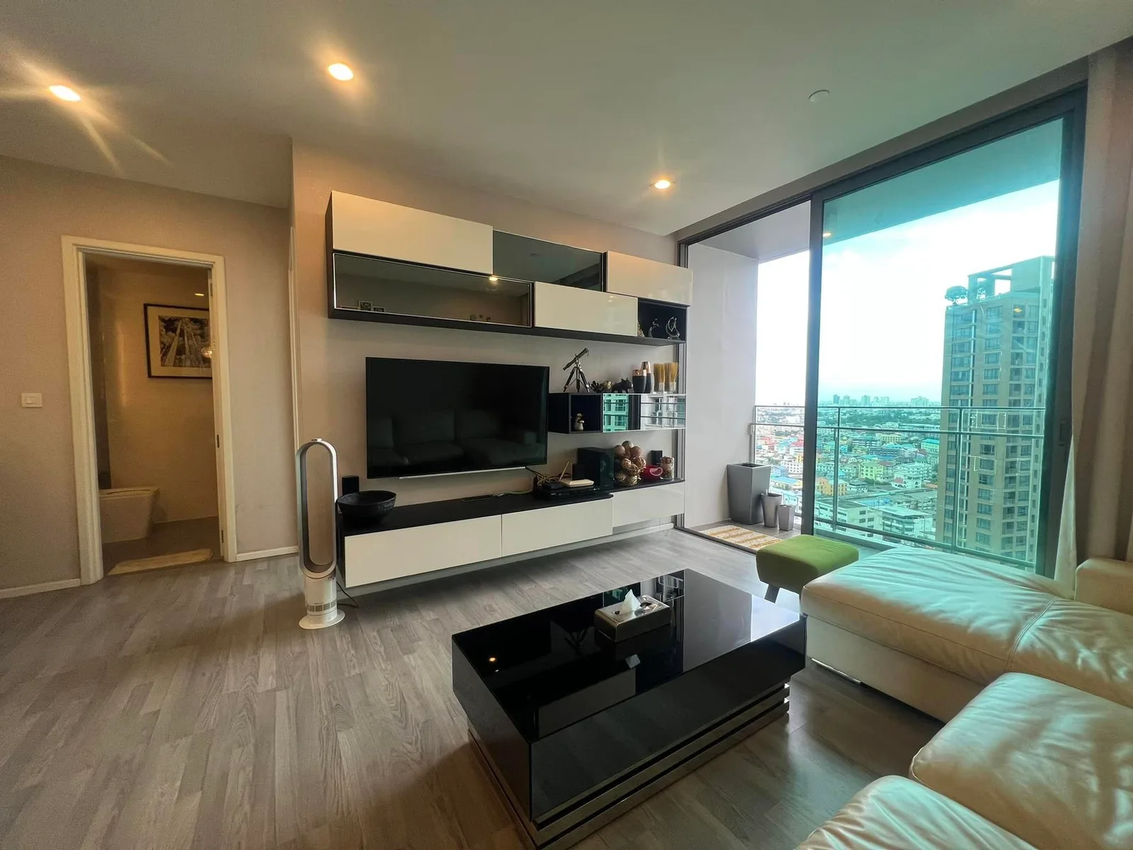 The Room Sukhumvit 69 — photo 3