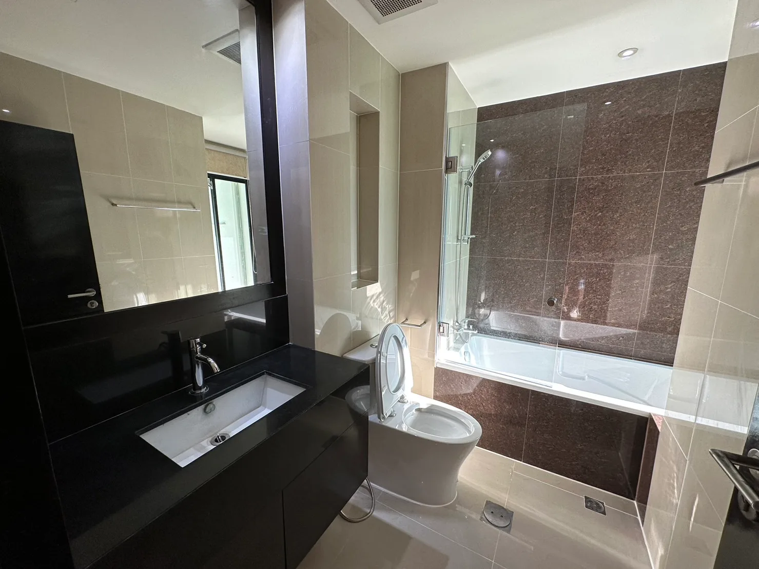 Sathorn Gardens — photo 8