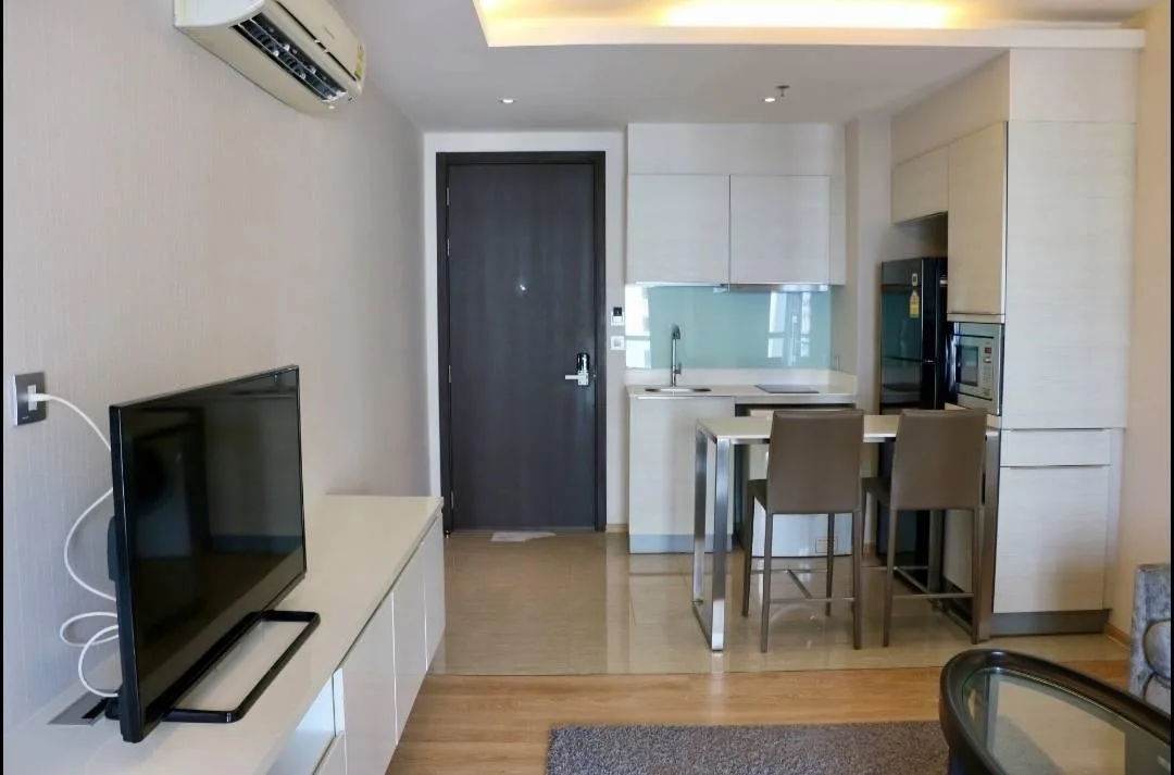 H Sukhumvit 43 — photo 2