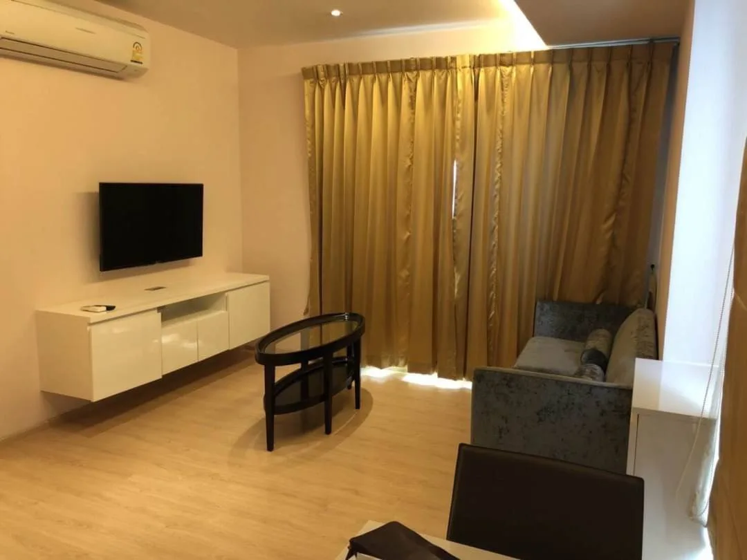 H Sukhumvit 43 — photo 2
