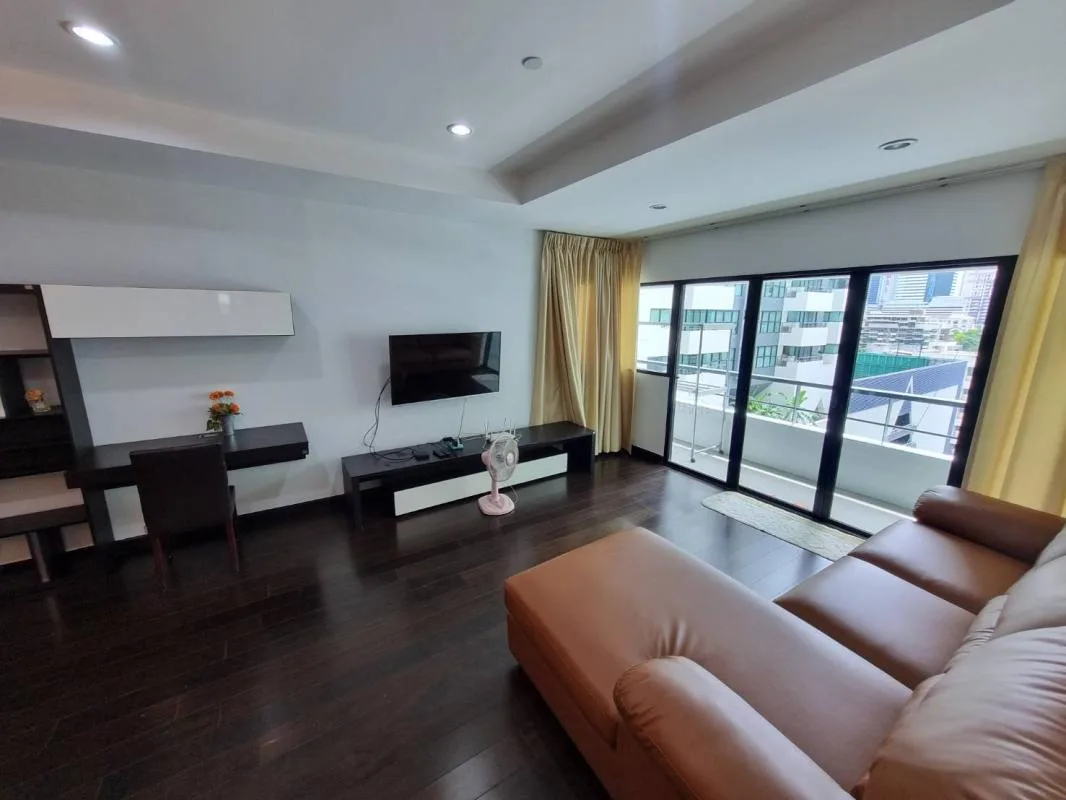 Sathorn Gardens — photo 2