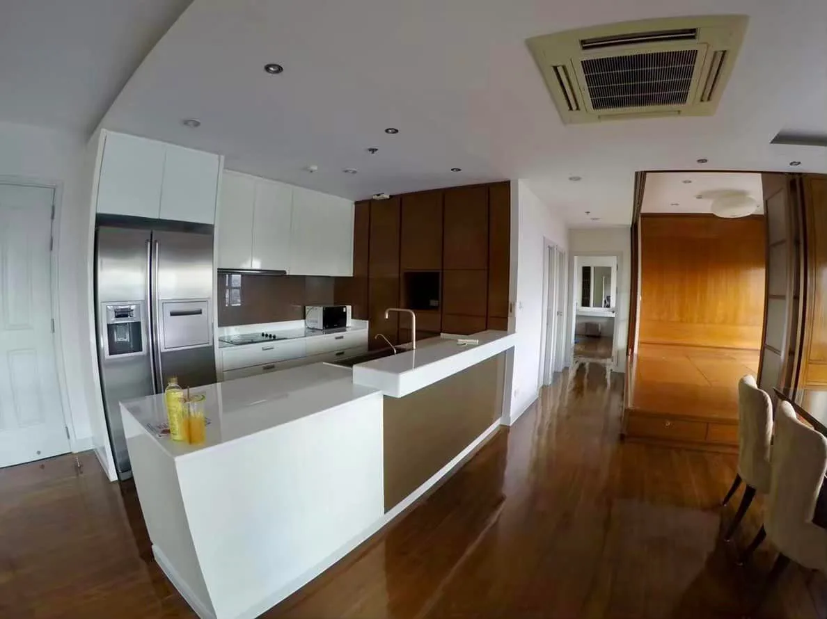 Hive Sathorn — photo 11