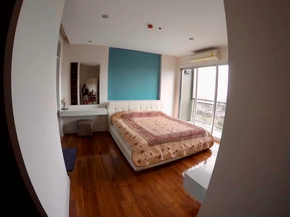 Hive Sathorn — photo 14