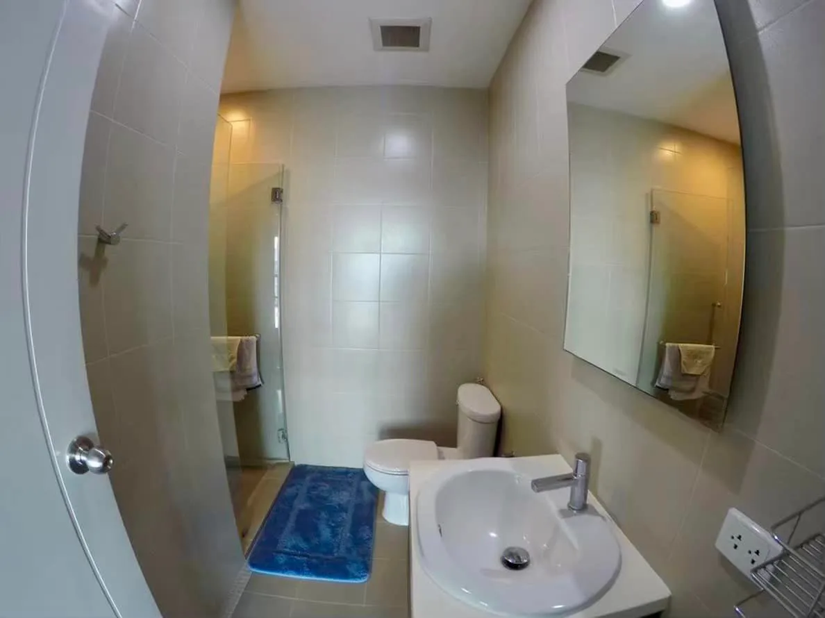 Hive Sathorn — photo 17