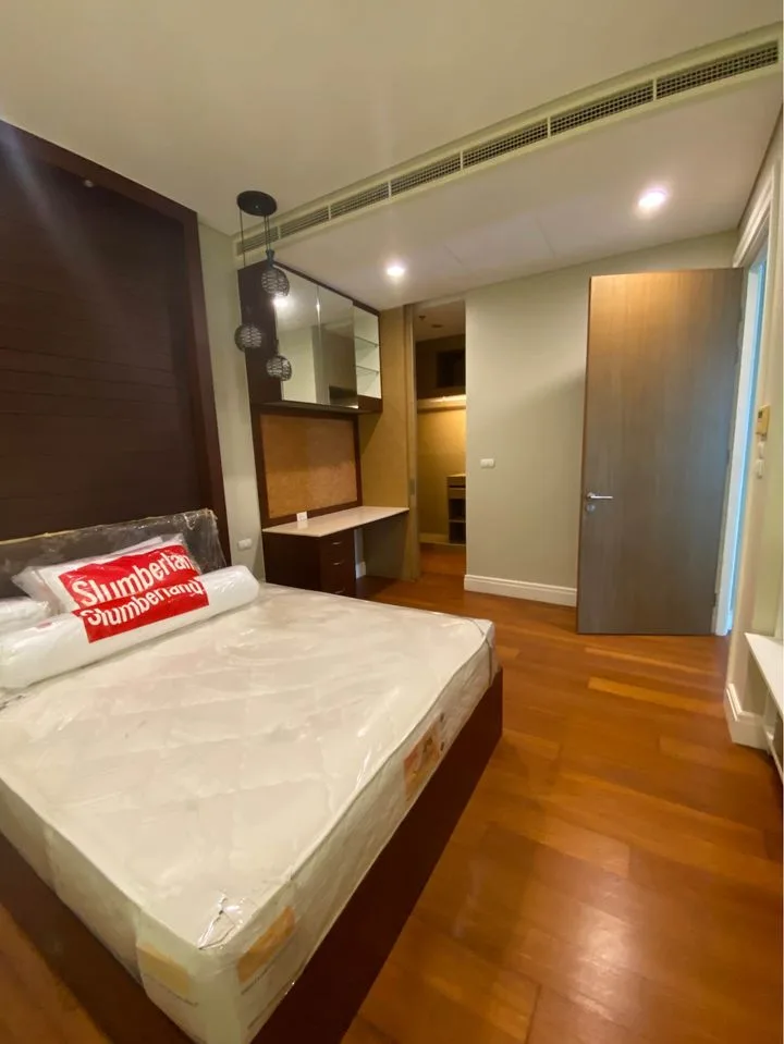 Bright Sukhumvit 24 — photo 3