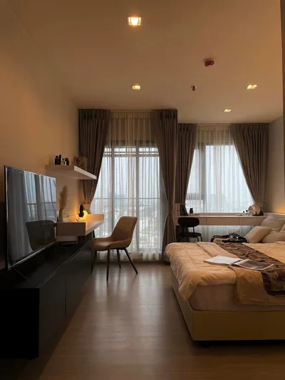 Life Sathorn Sierra