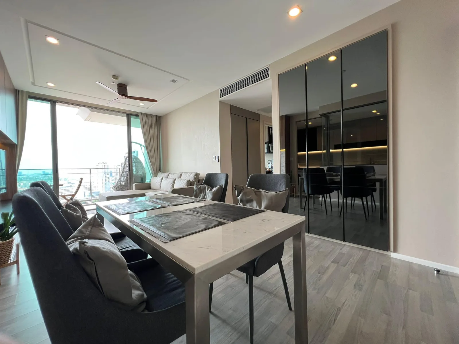 333 Riverside — photo 2