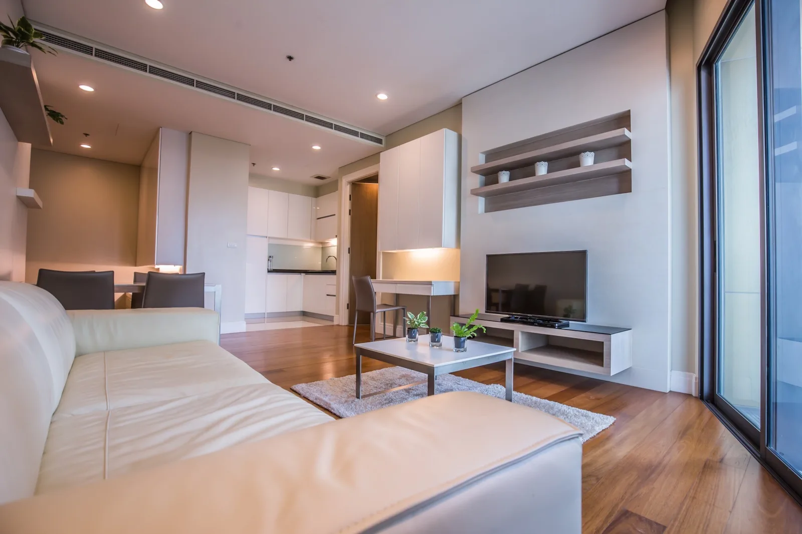 Bright Sukhumvit 24 — photo 3