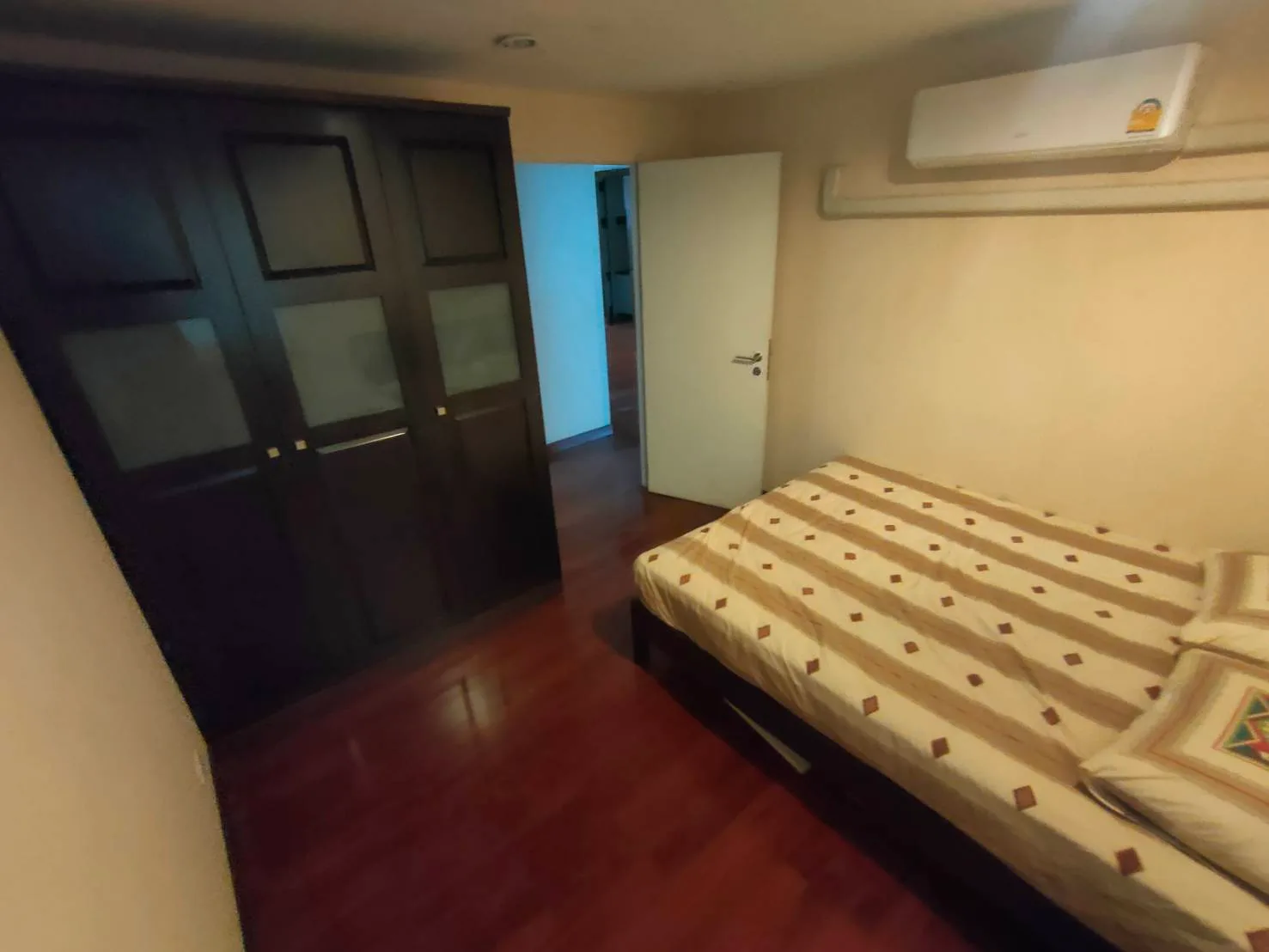 Urbana Sukhumvit 15 — photo 13