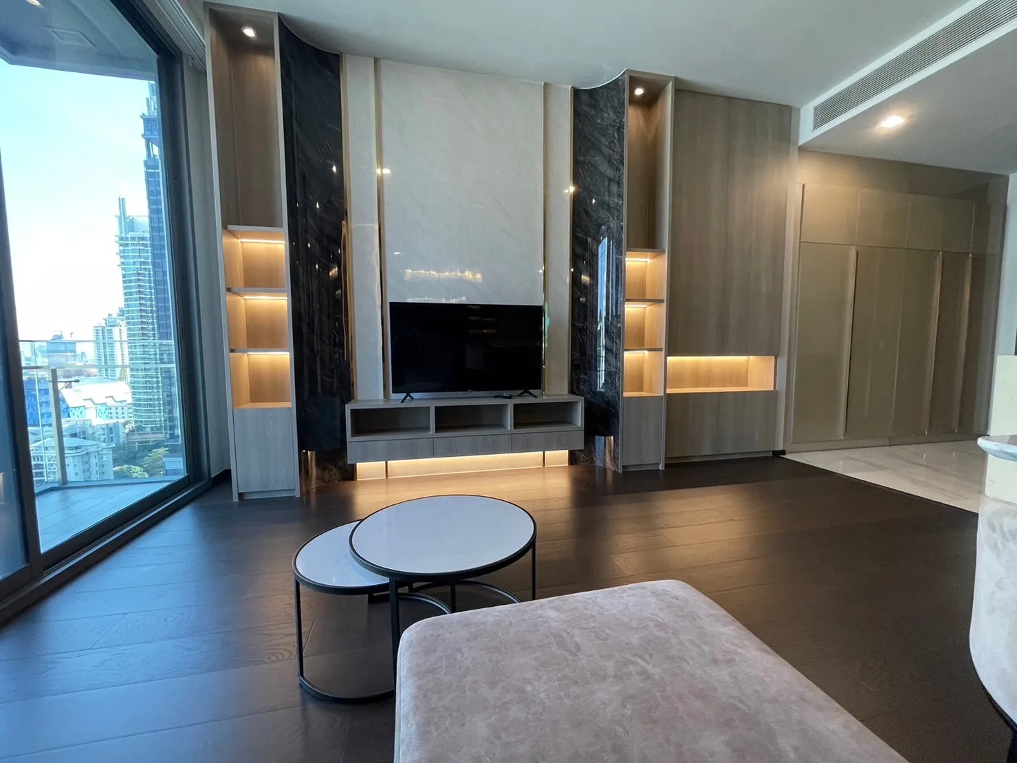 Laviq Sukhumvit 57 — photo 3