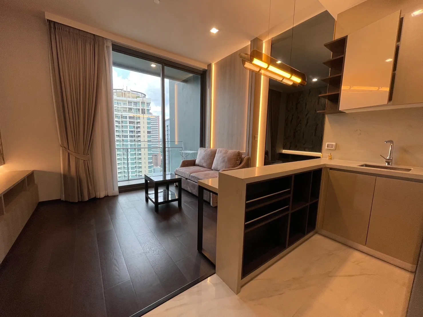 Laviq Sukhumvit 57 — photo 3