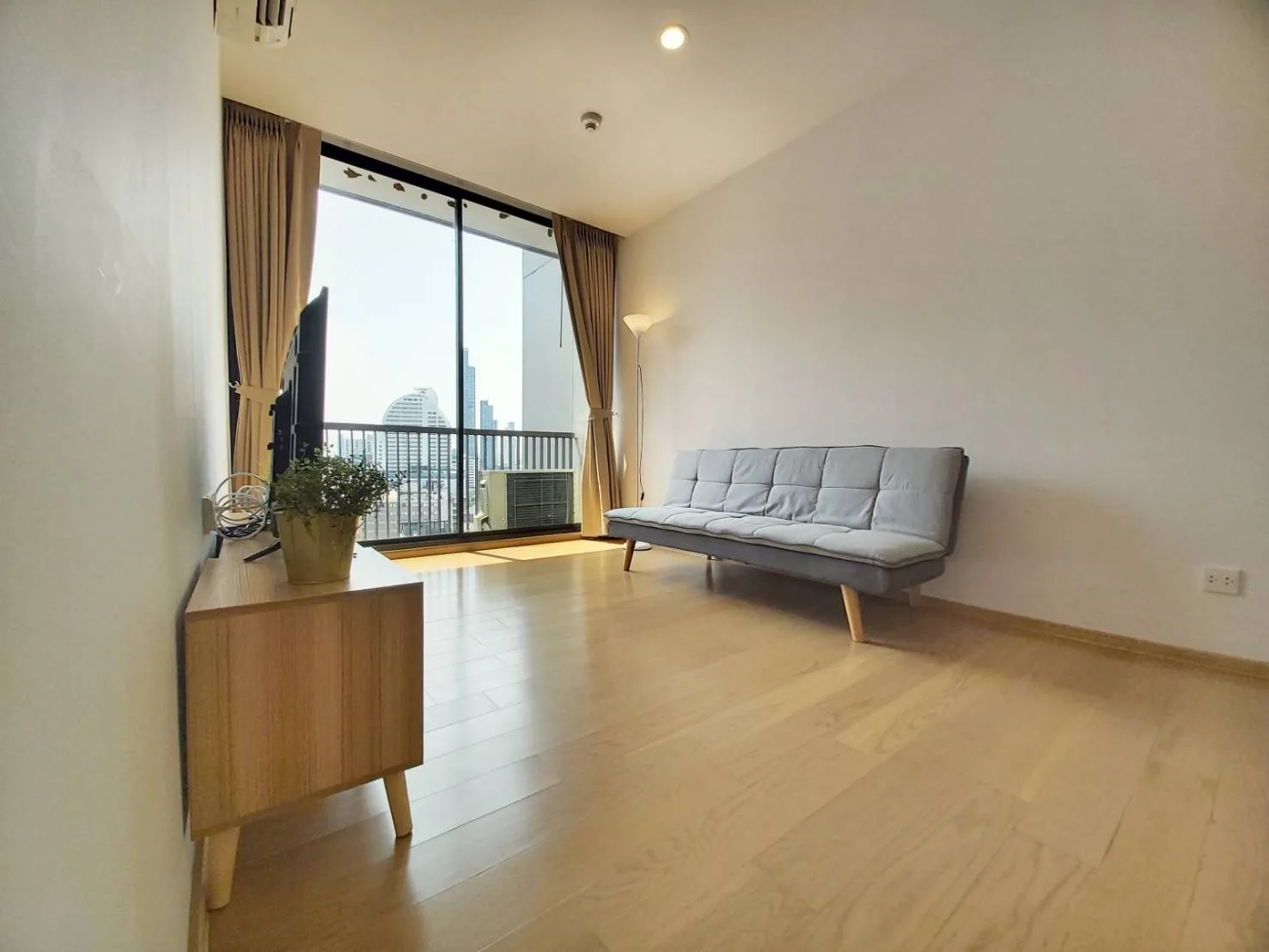 Noble Revolve Silom — photo 2