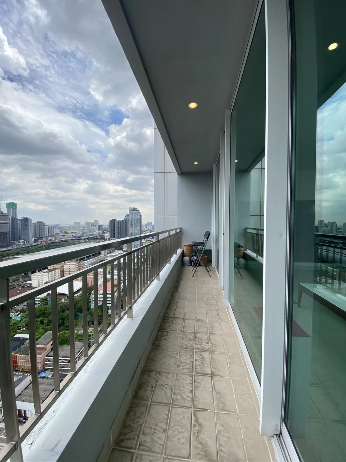 Circle Condominium — photo 16