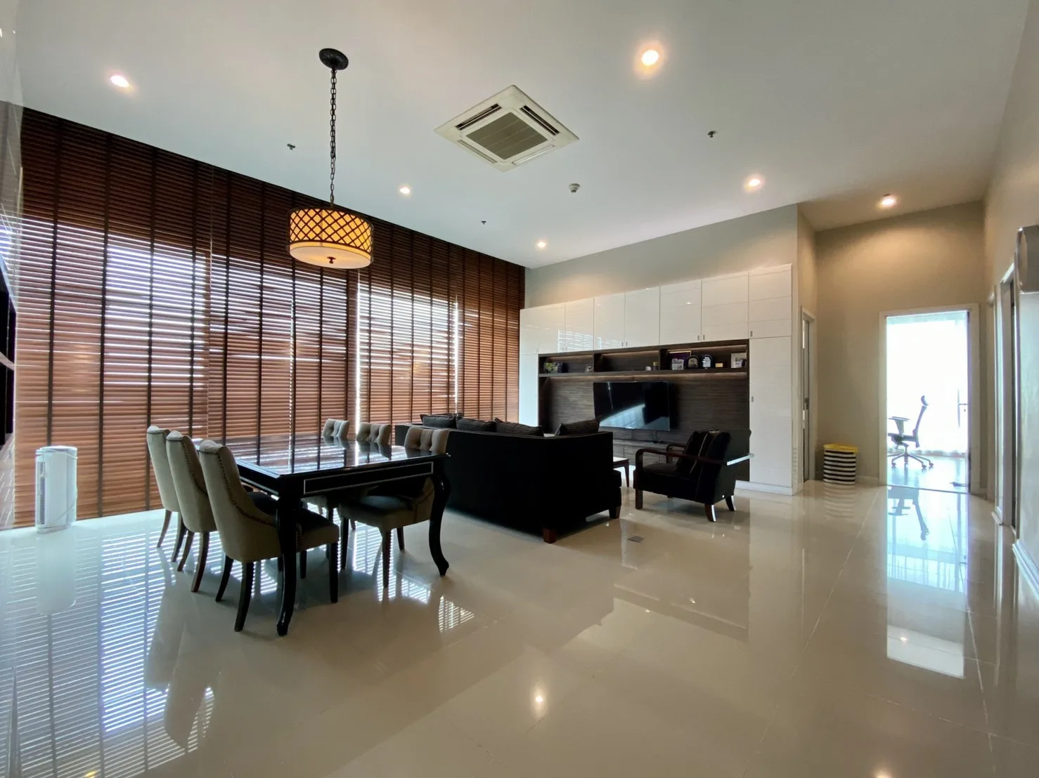 Circle Condominium — photo 4
