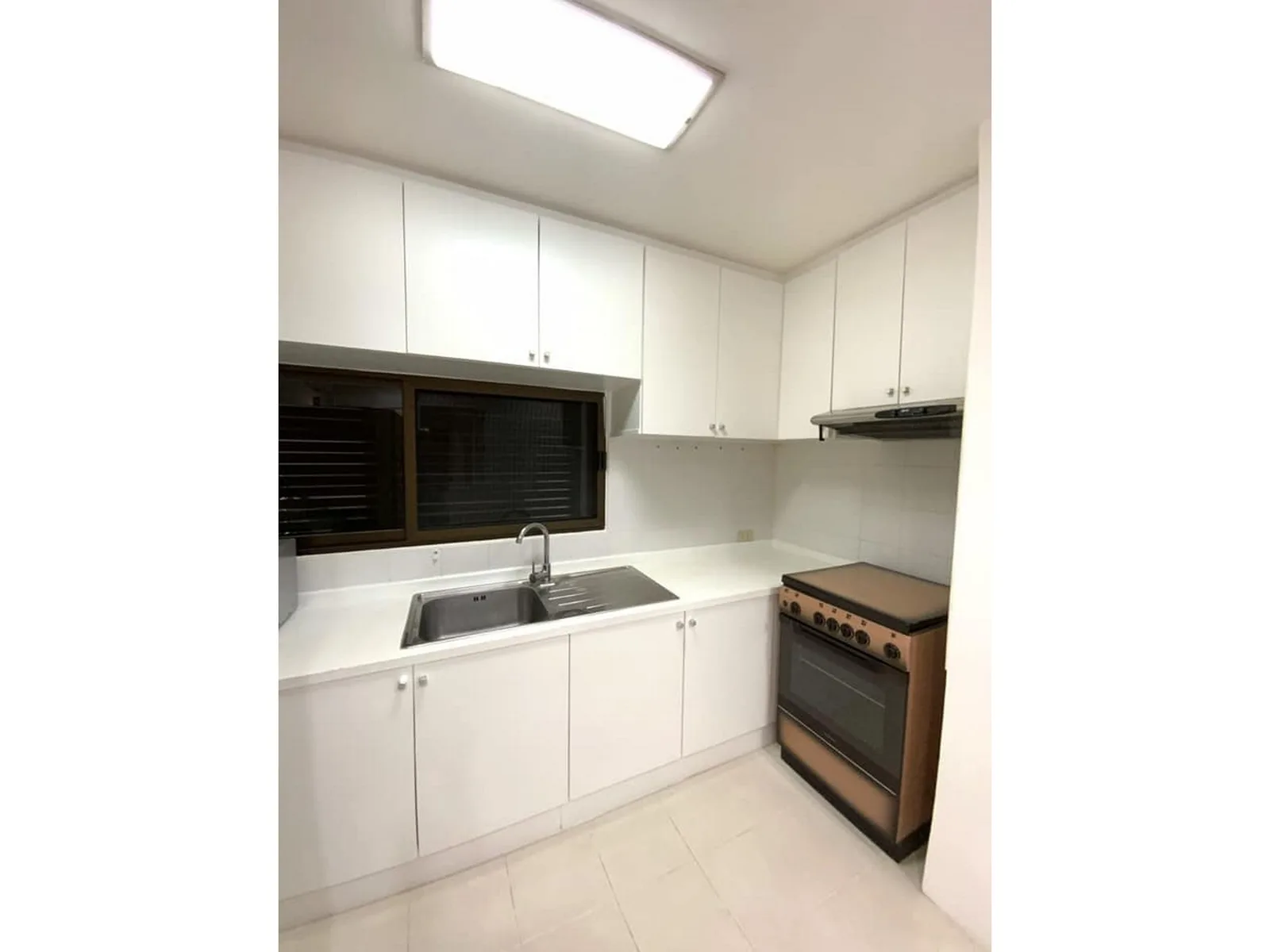 Acadamia Grand Tower — photo 11