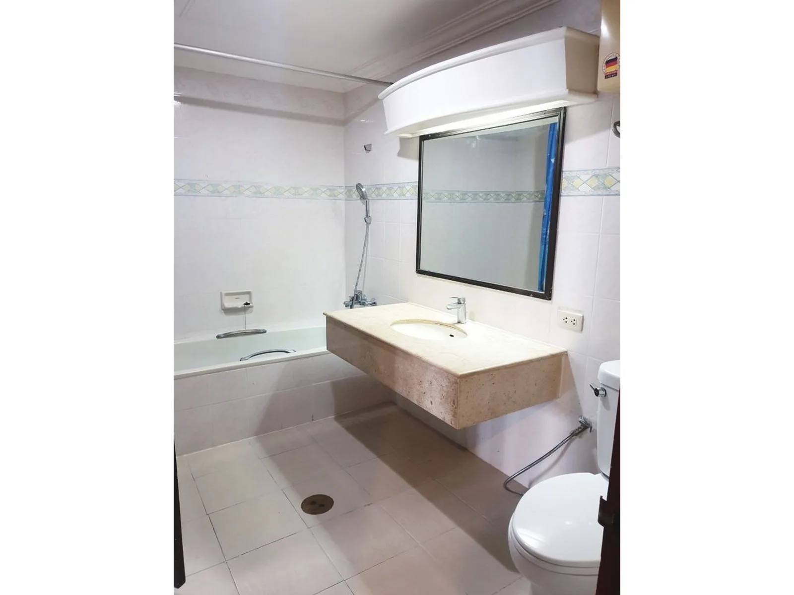 Acadamia Grand Tower — photo 8
