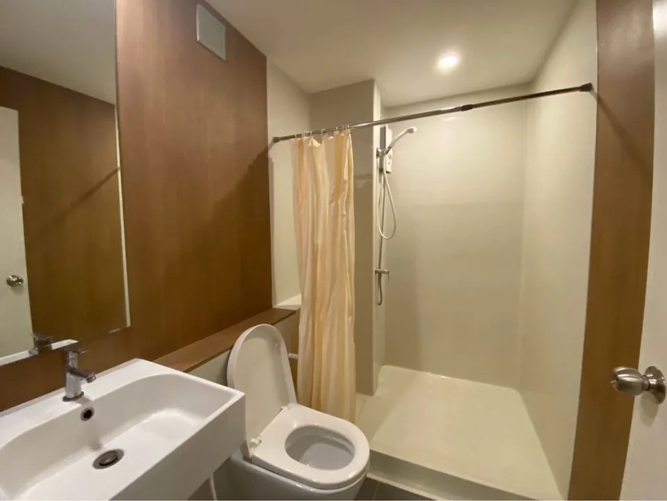 Blossom Condo @ Sathorn - Charoenrat — photo 4