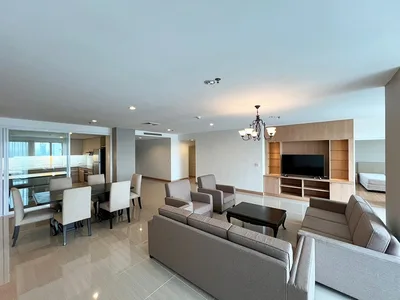Charoenjai Place