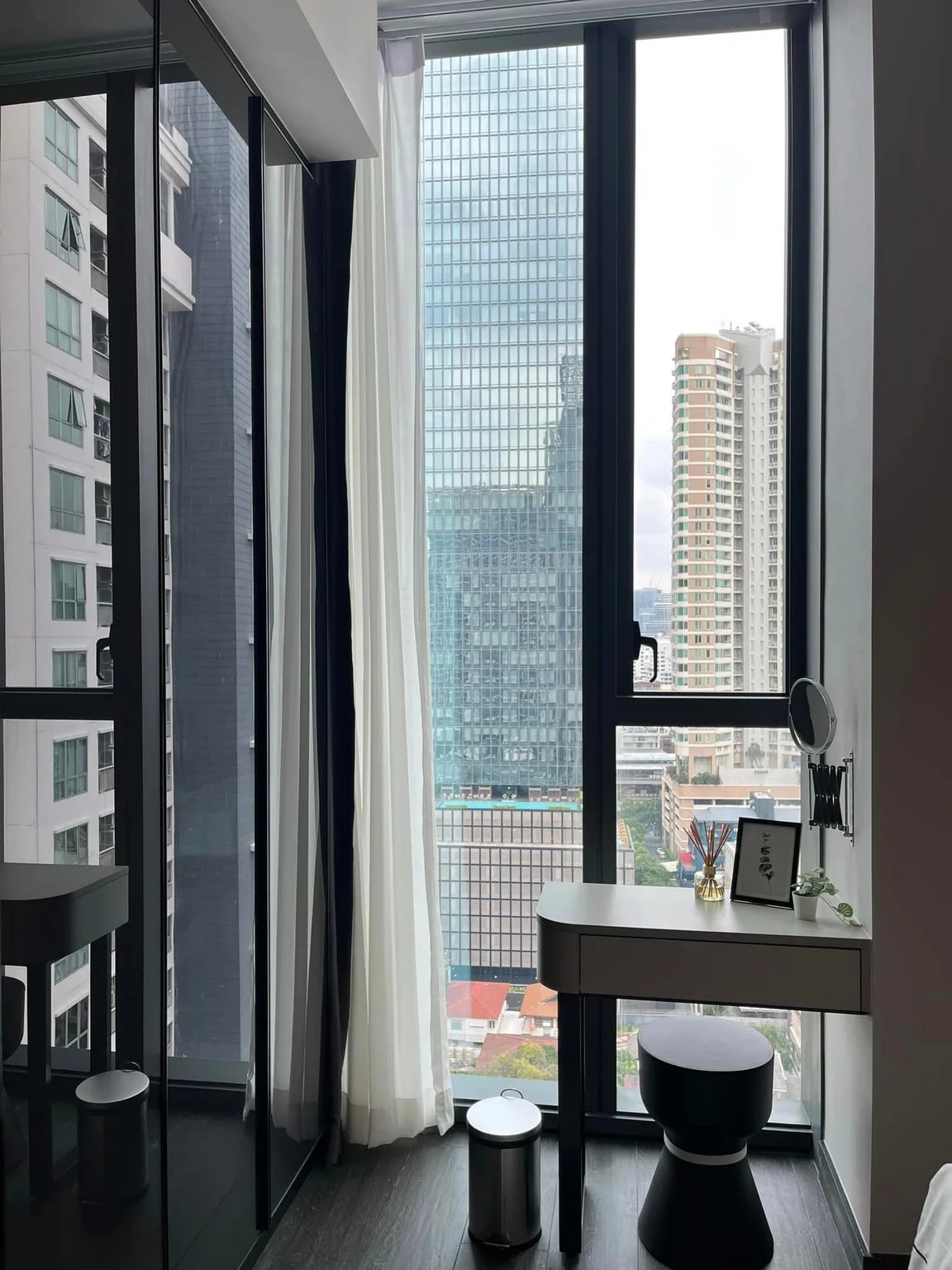 Tait Sathorn 12 — photo 9