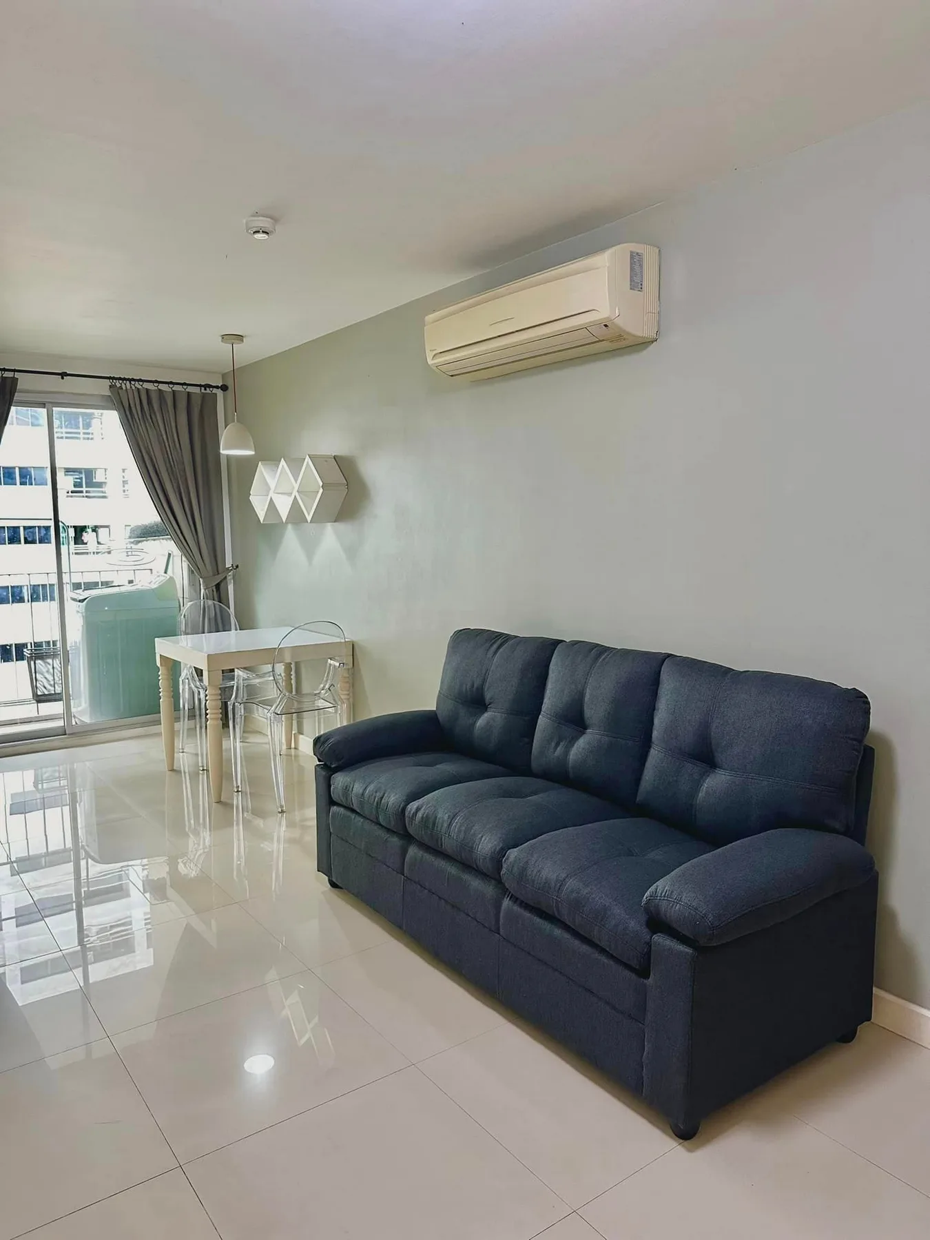 The Clover Thonglor — photo 2