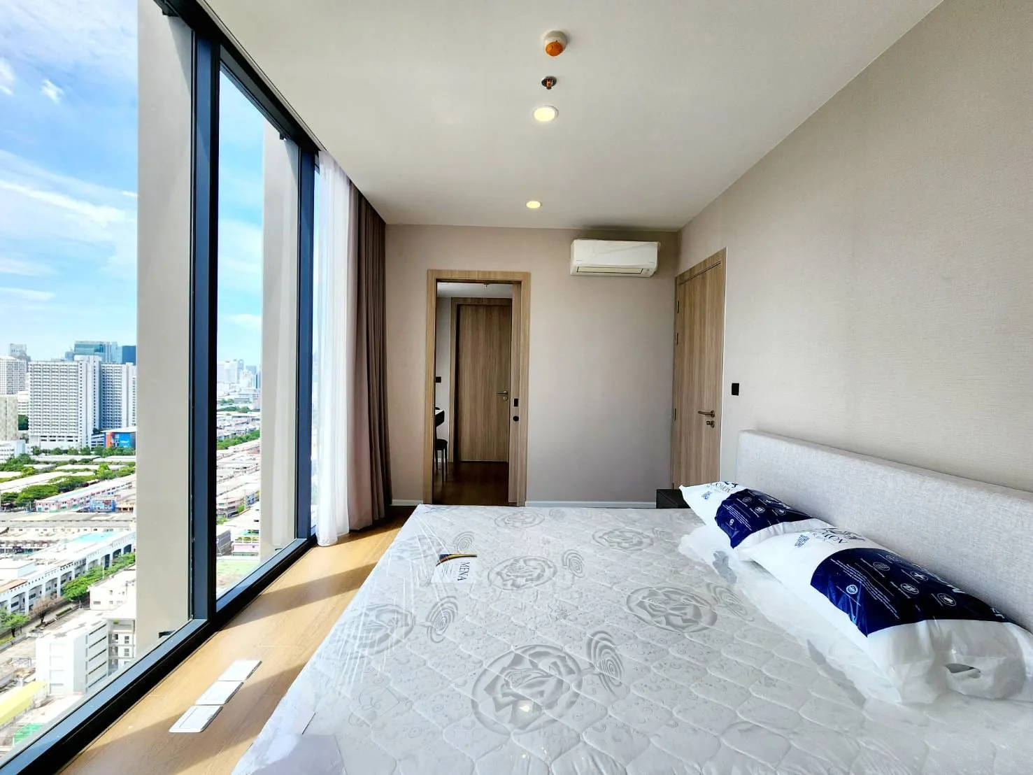 Cooper Siam — photo 8