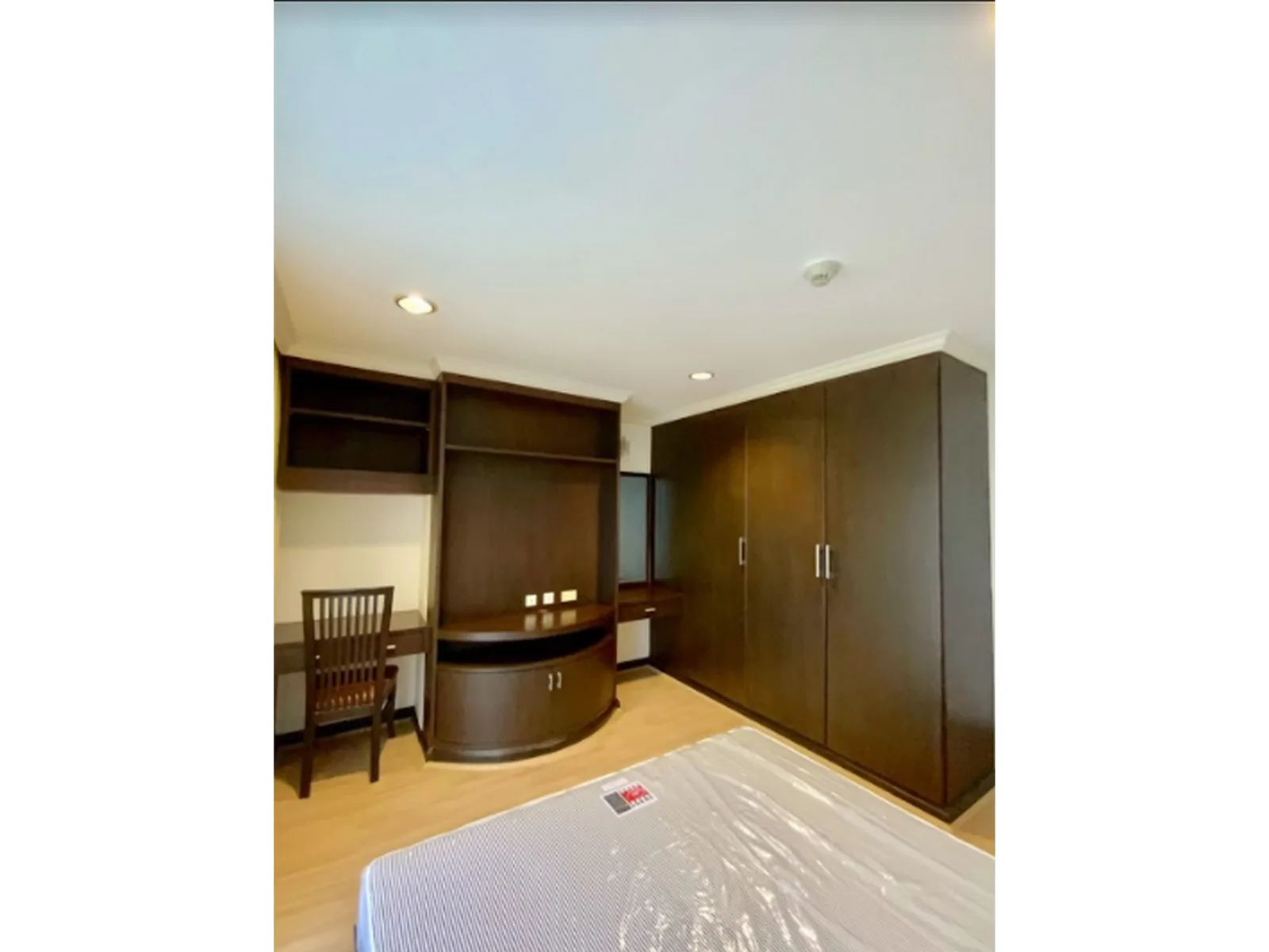 Supalai Place — photo 12