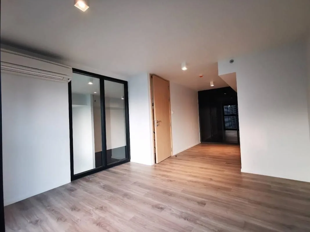 The Lofts Silom — photo 9