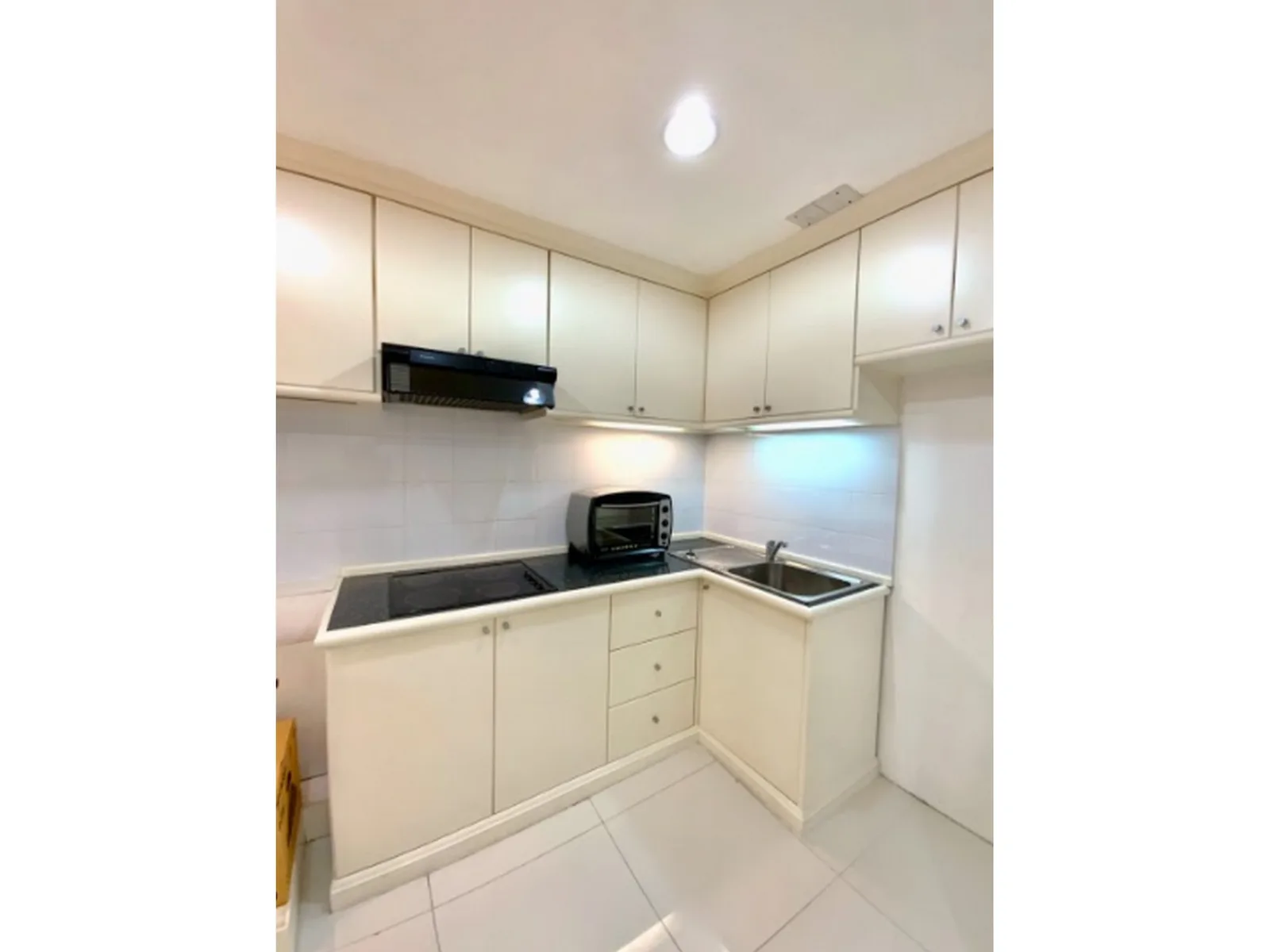 Supalai Place — photo 10