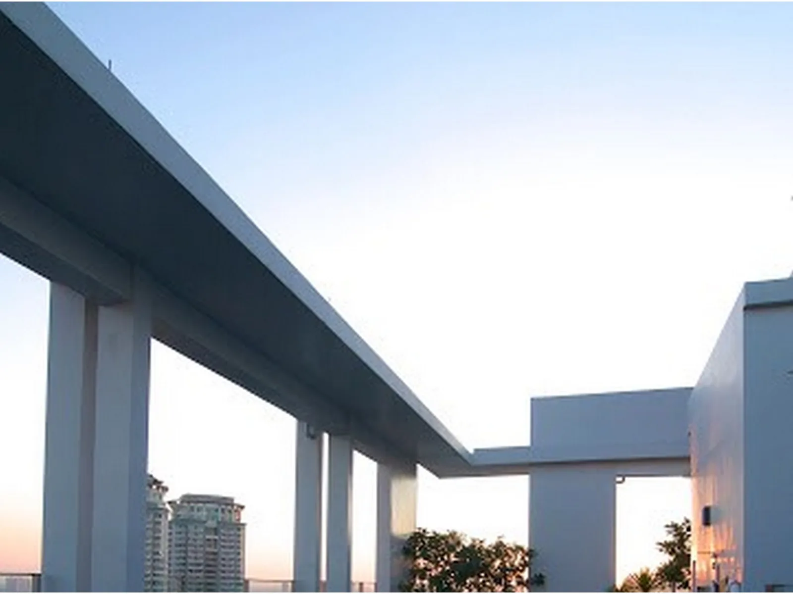 Rhythm Sathorn - Narathiwas — photo 10