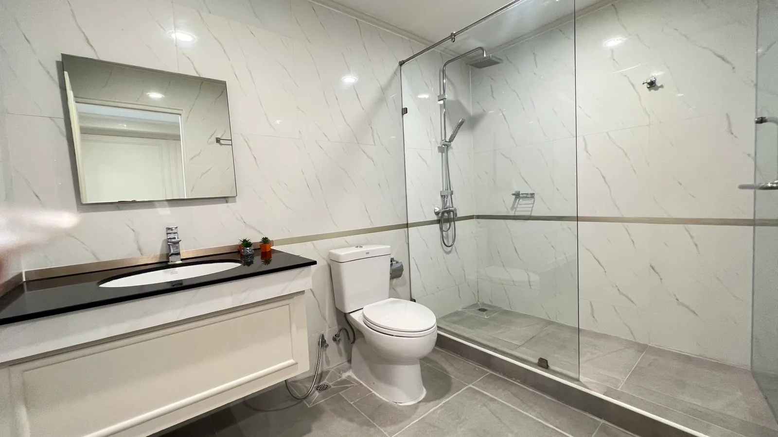 M Tower Apartment — photo 4