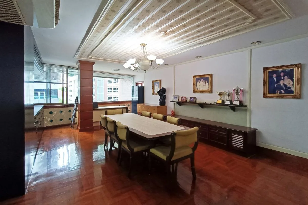 Premier Condominium — photo 3