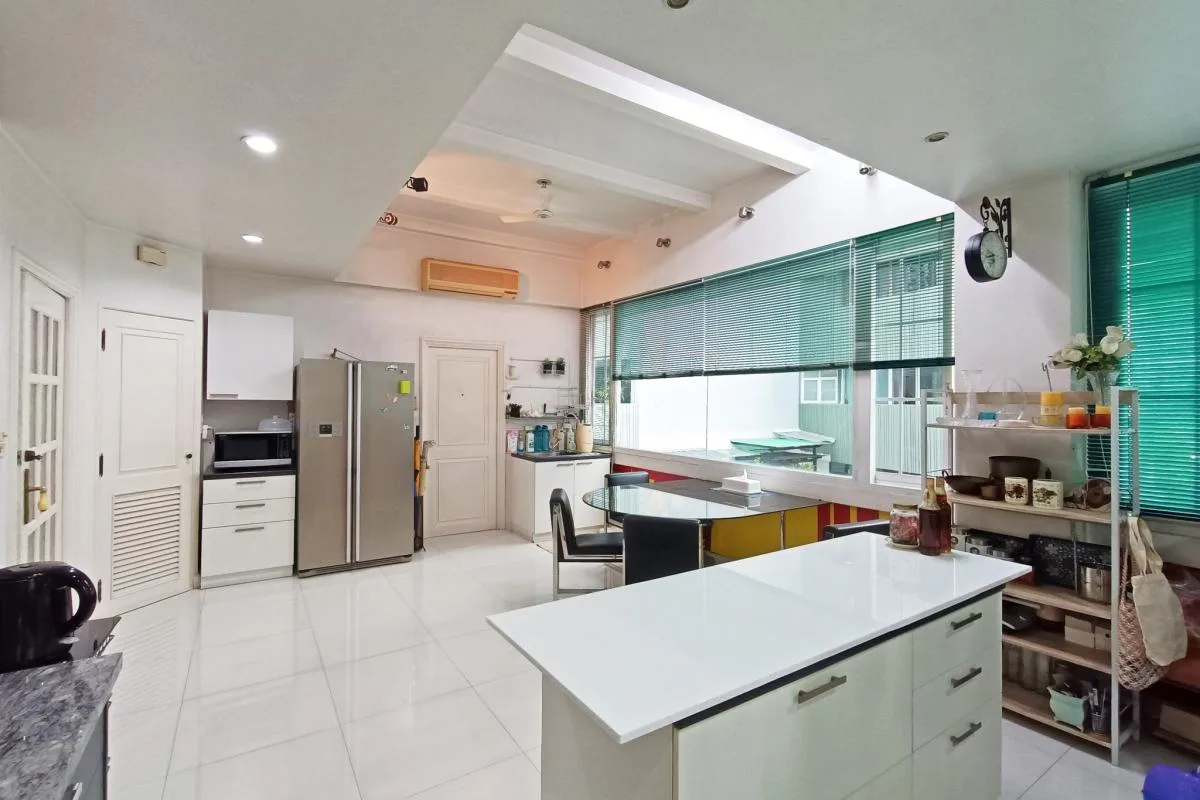 Premier Condominium — photo 5
