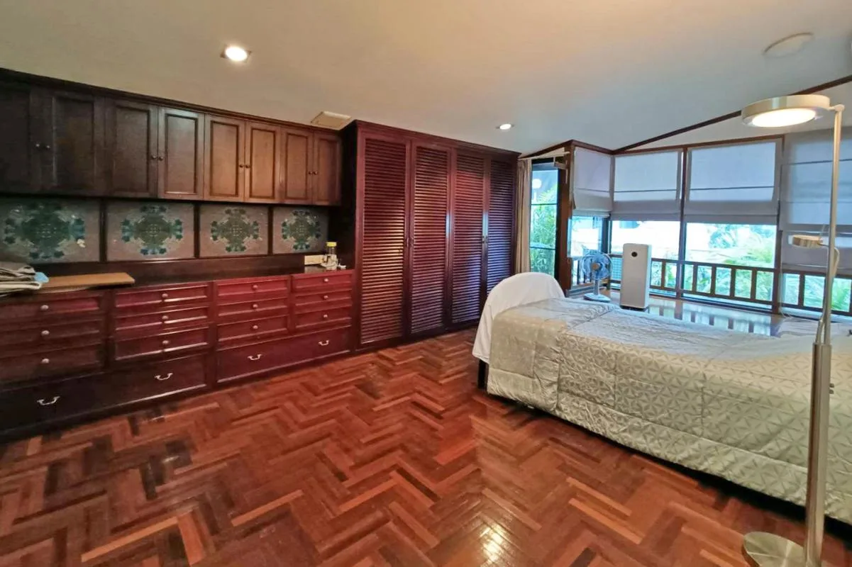 Premier Condominium — photo 9