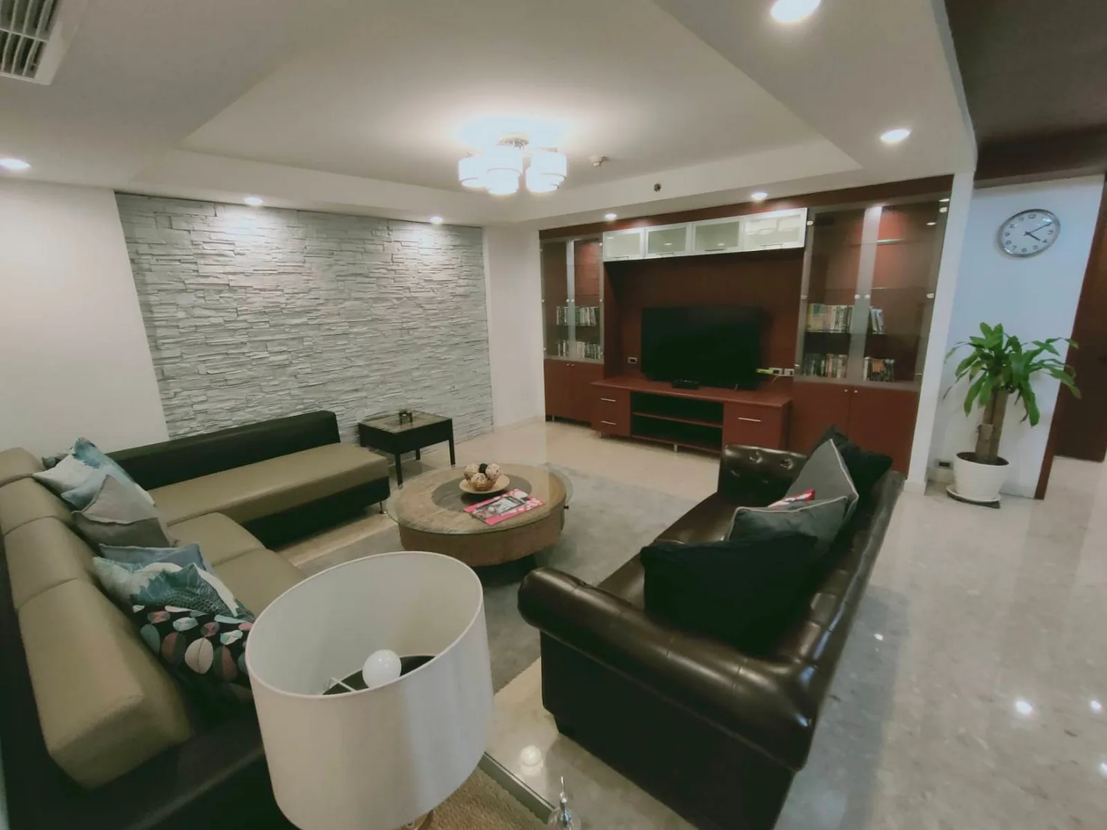 JJ Mansion — photo 2