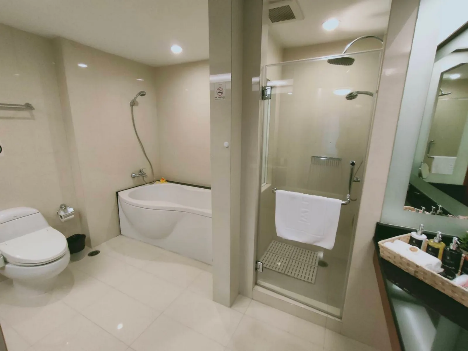 JJ Mansion — photo 7