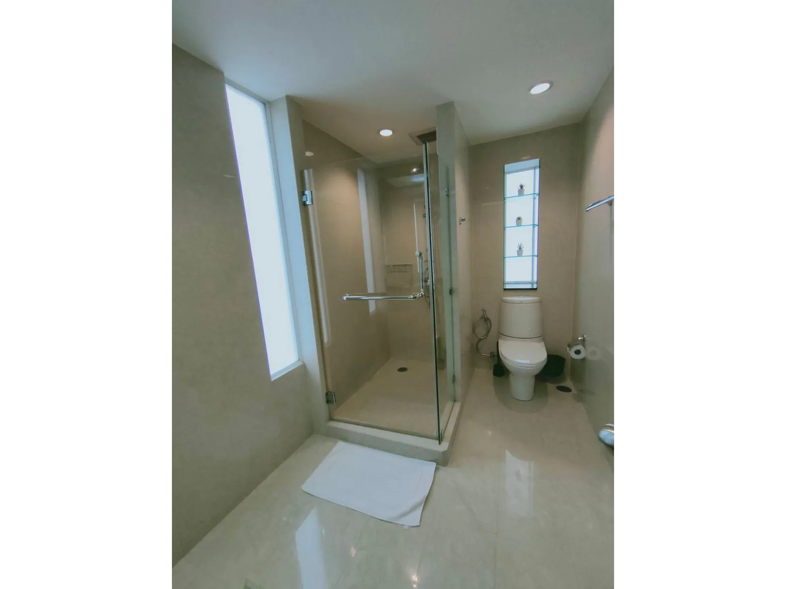 JJ Mansion — photo 15