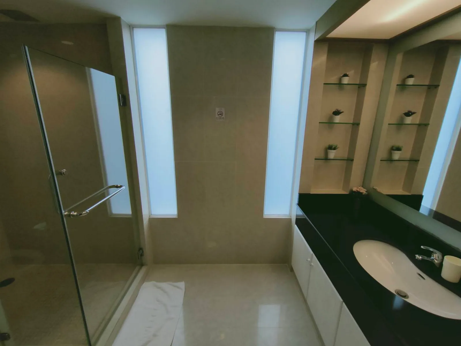 JJ Mansion — photo 7